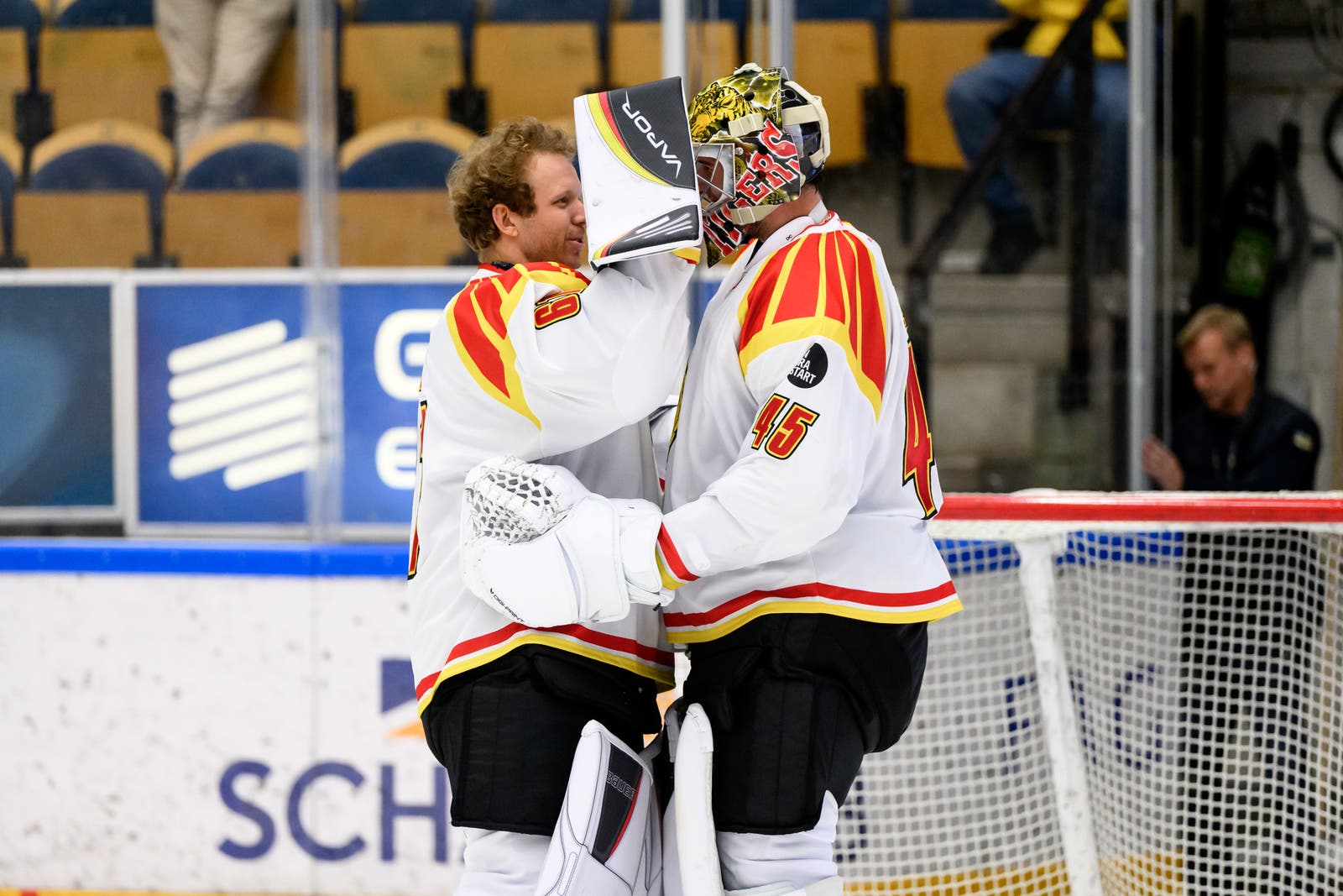 Damien Clara, Collin Delia