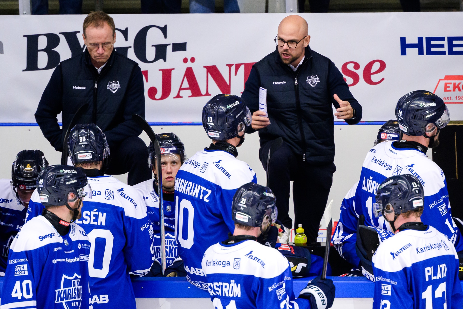 Arto Miettinen, dennis hall