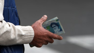 Iransk valutasmäll – inför ”ekonomiska D-dagen”