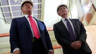 Trump om Powell: Hans liv blir ”olyckligt” om han stannar i Fed