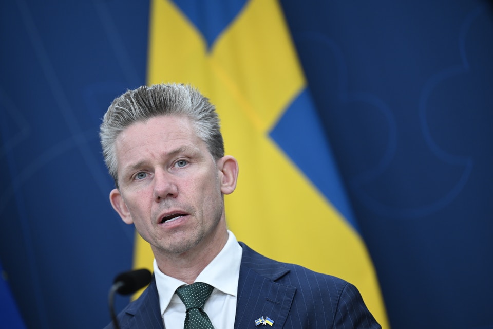 Pål Jonson, försvarsminister