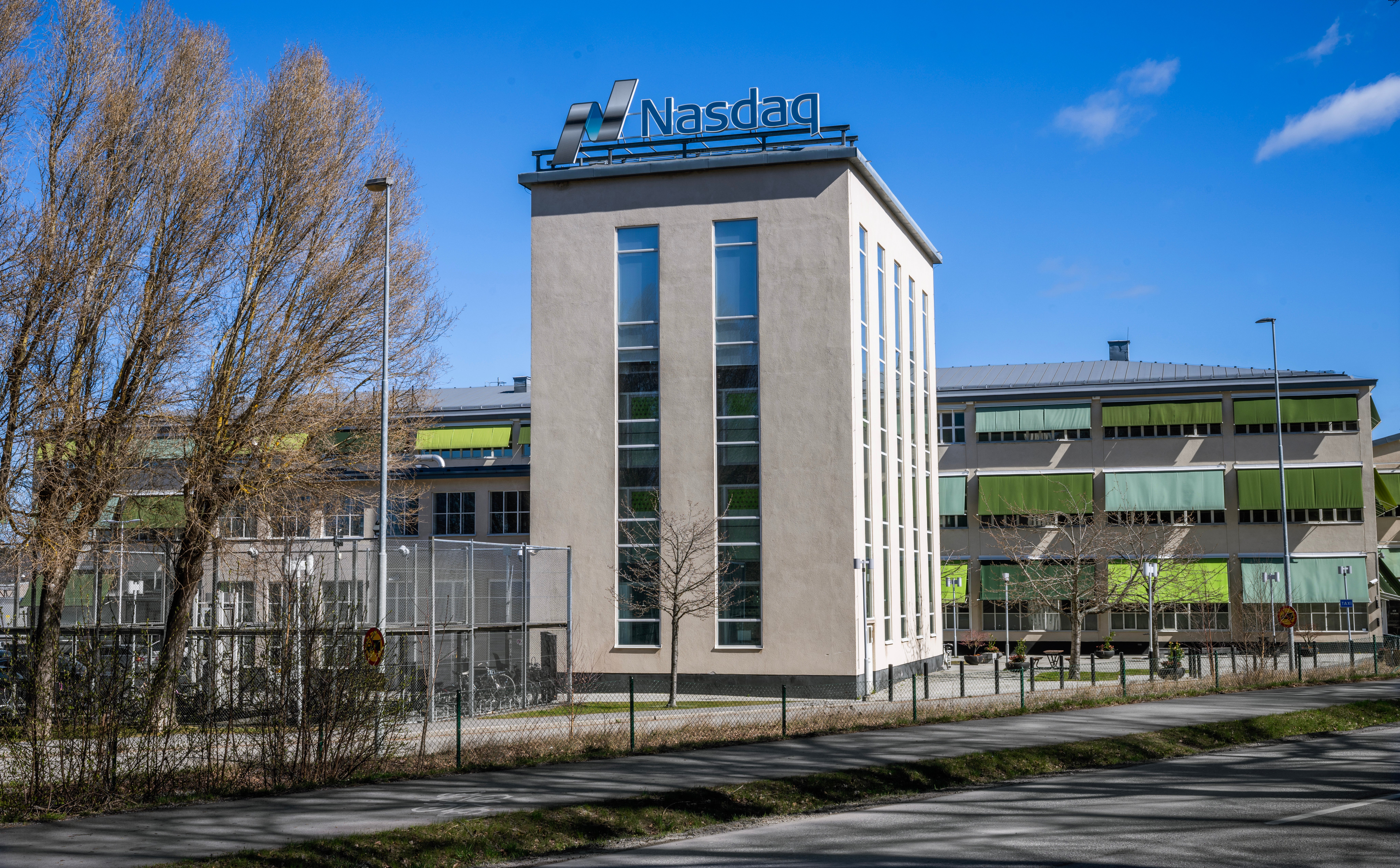 Börsen på minus igen när oljepriset stiger – Saab föll tungt