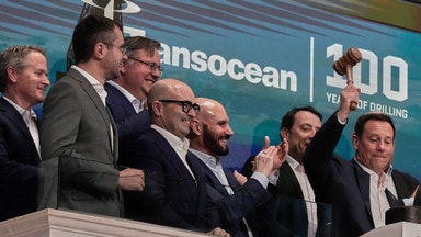 Blandad börs i USA med finans som sänke