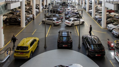 Kan ha varit ett historiskt misstag att skrota planerna på nya elbilar