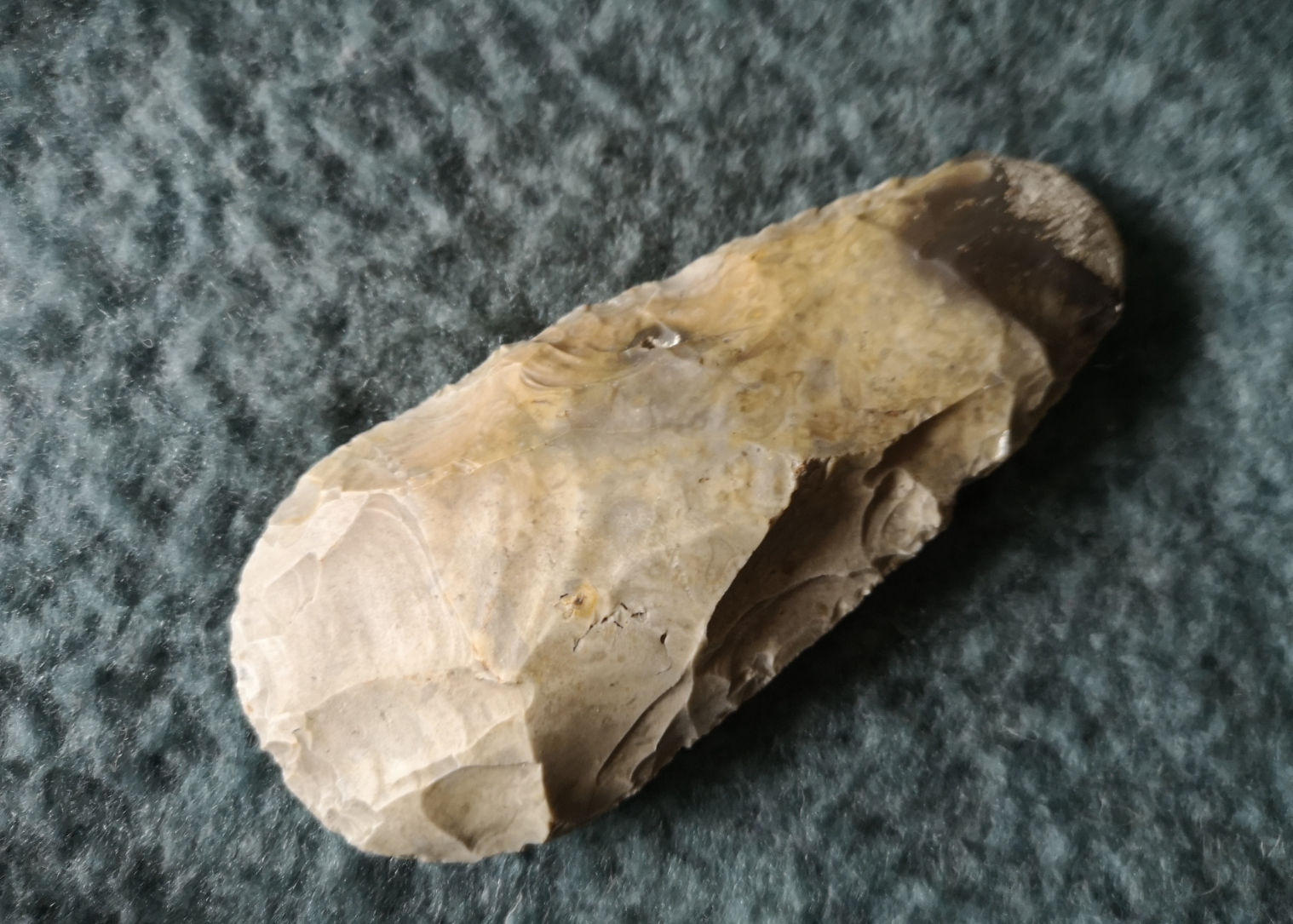 Himmelsgudens säd – droppformad flintyxa från skånsk verkstad.
Foto: J. LINDSTRÖM