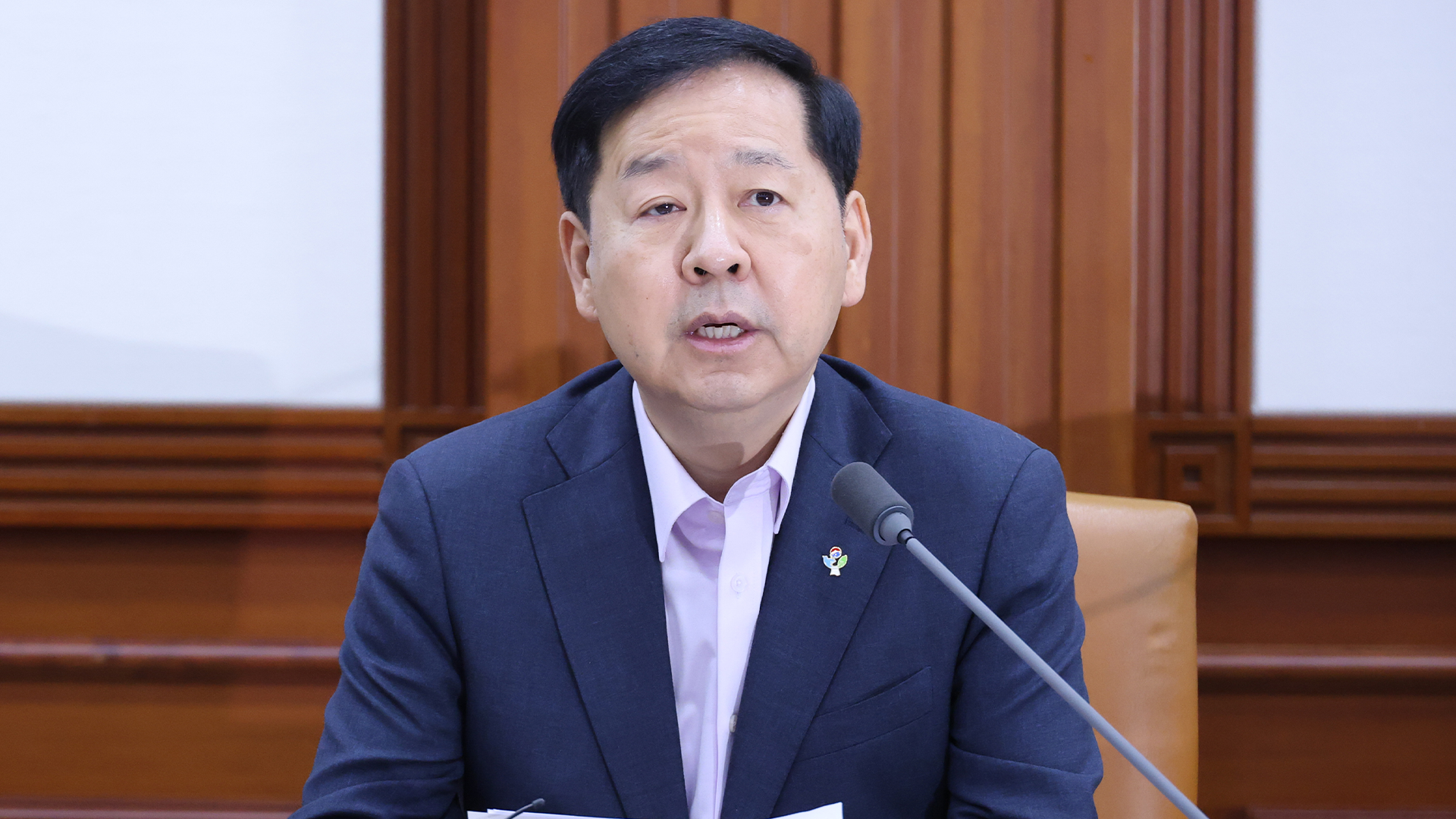 Sydkoreas finansminister ber privatsparare om ursäkt 