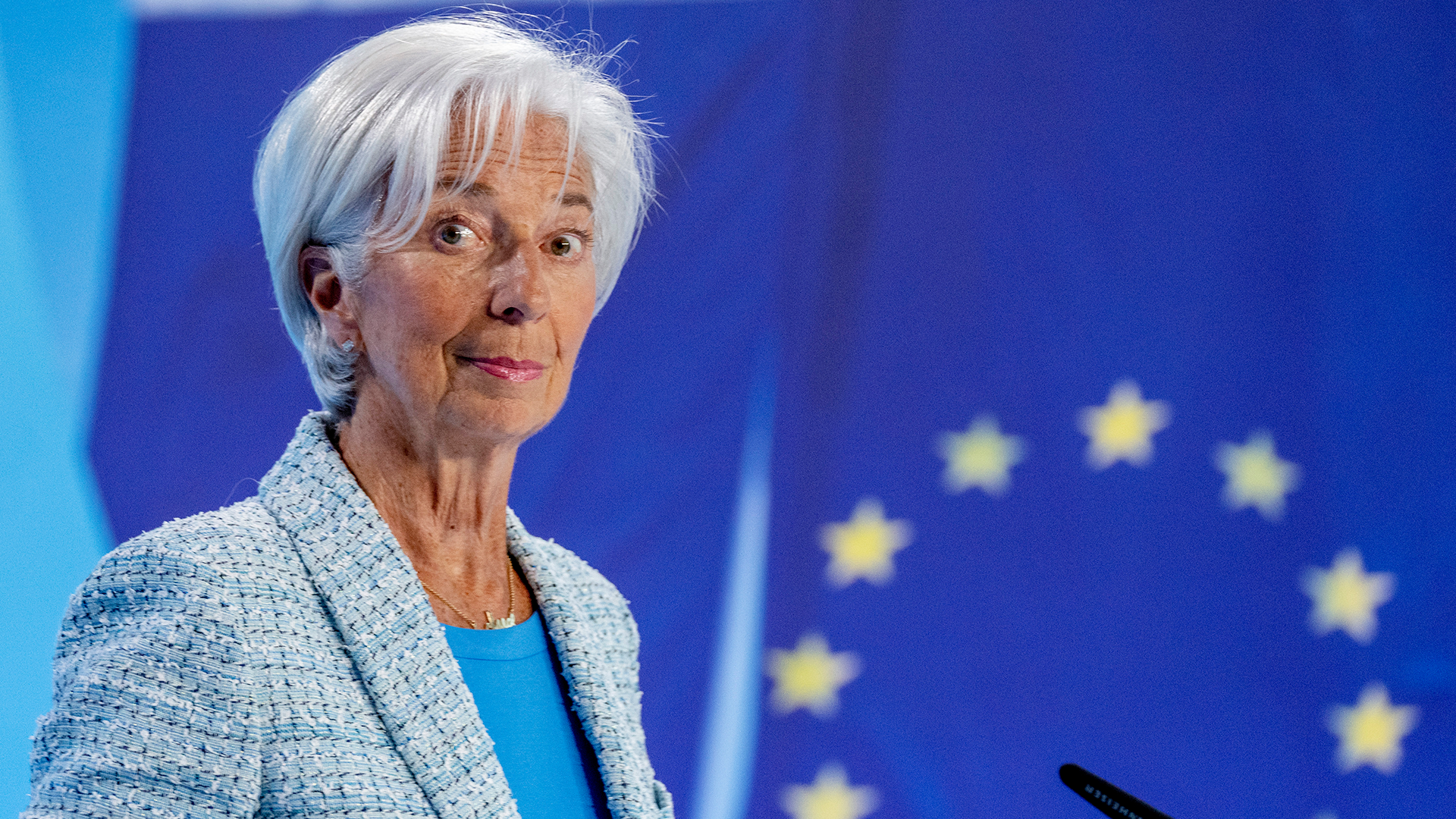 ECB lämnar som väntat räntan oförändrad