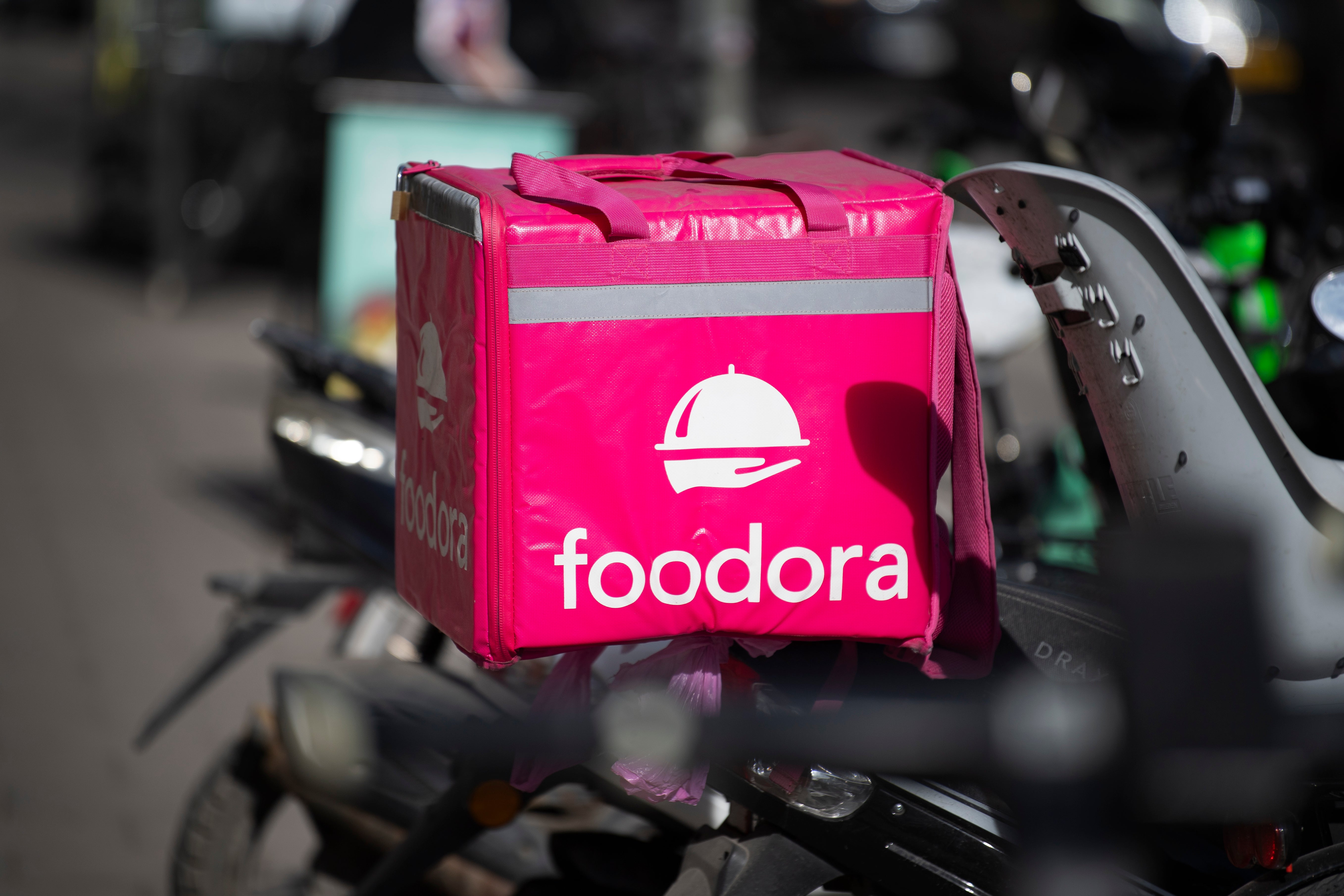 Foodora-ägaren lyfter efter avyttring 