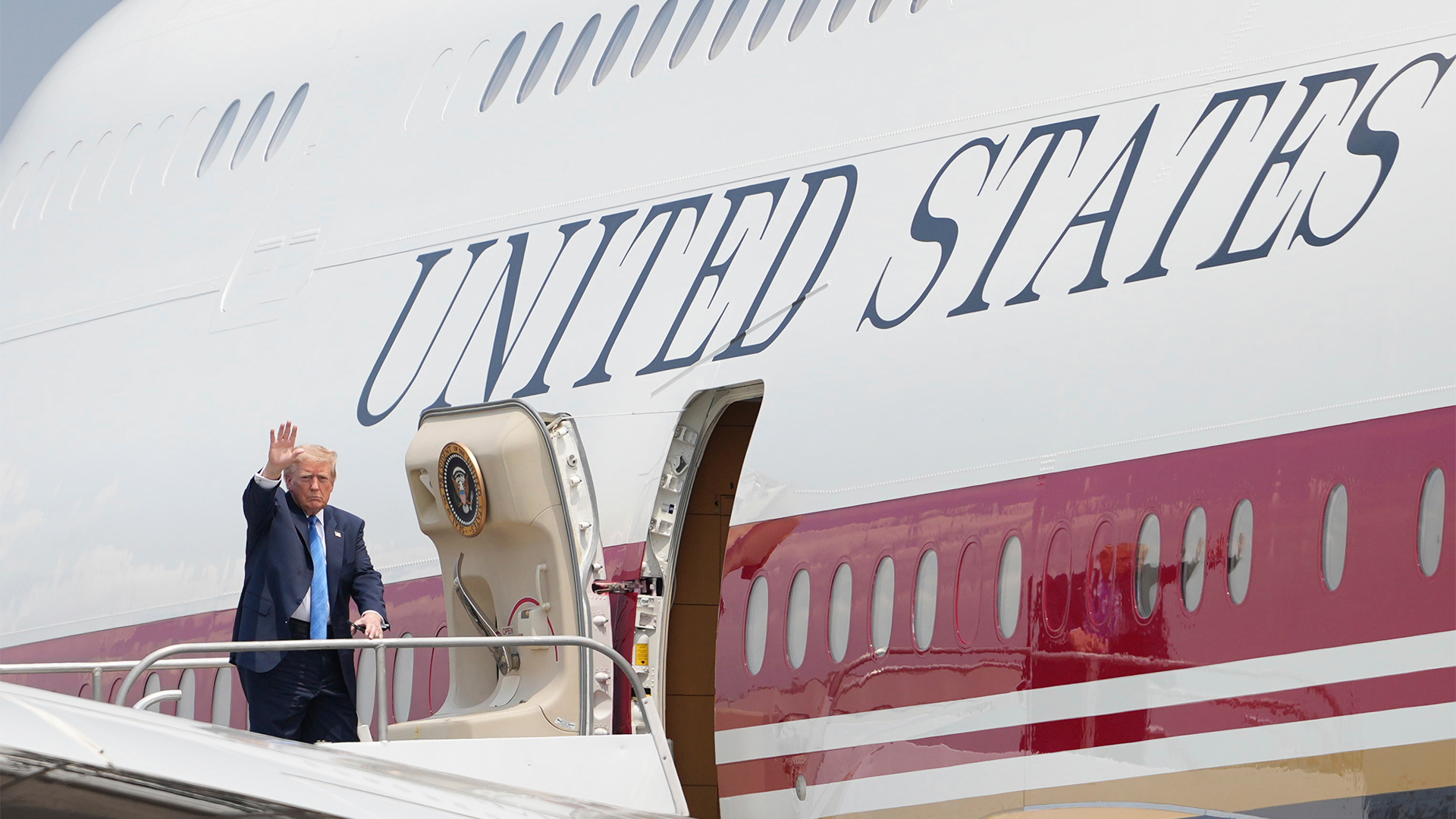USA attackerar Iran igen – oljan över 90 dollar