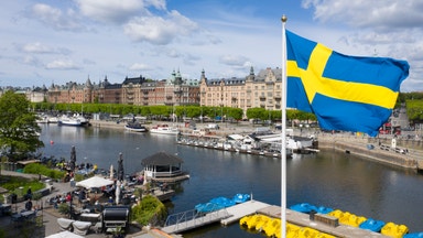 Sveriges BNP stiger mer än väntat