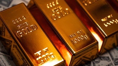 Brittiska bankjätten: Då kan guldpriset nå 5 000 dollar