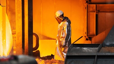 Tyska ståljätten Thyssenkrupp rasar tvåsiffrigt – spår nettoförlust