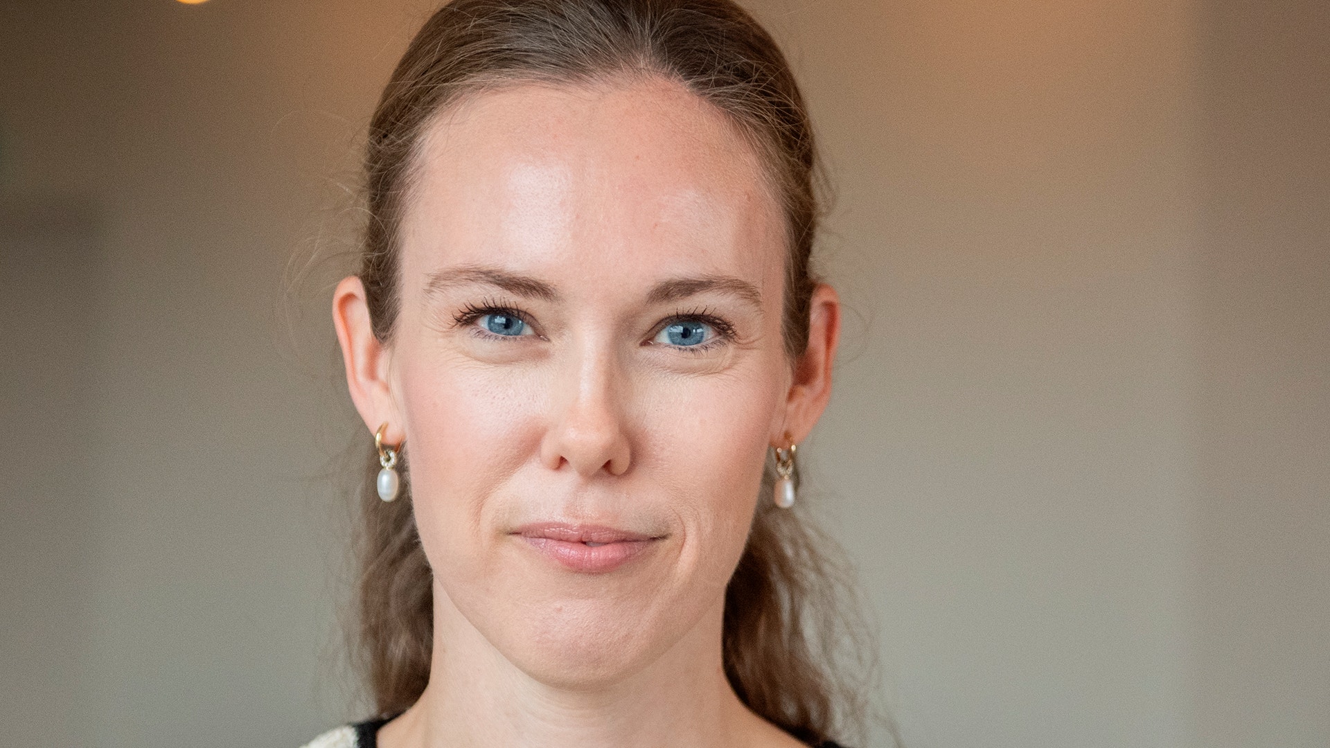 Porträttbild på Susanne Spector.