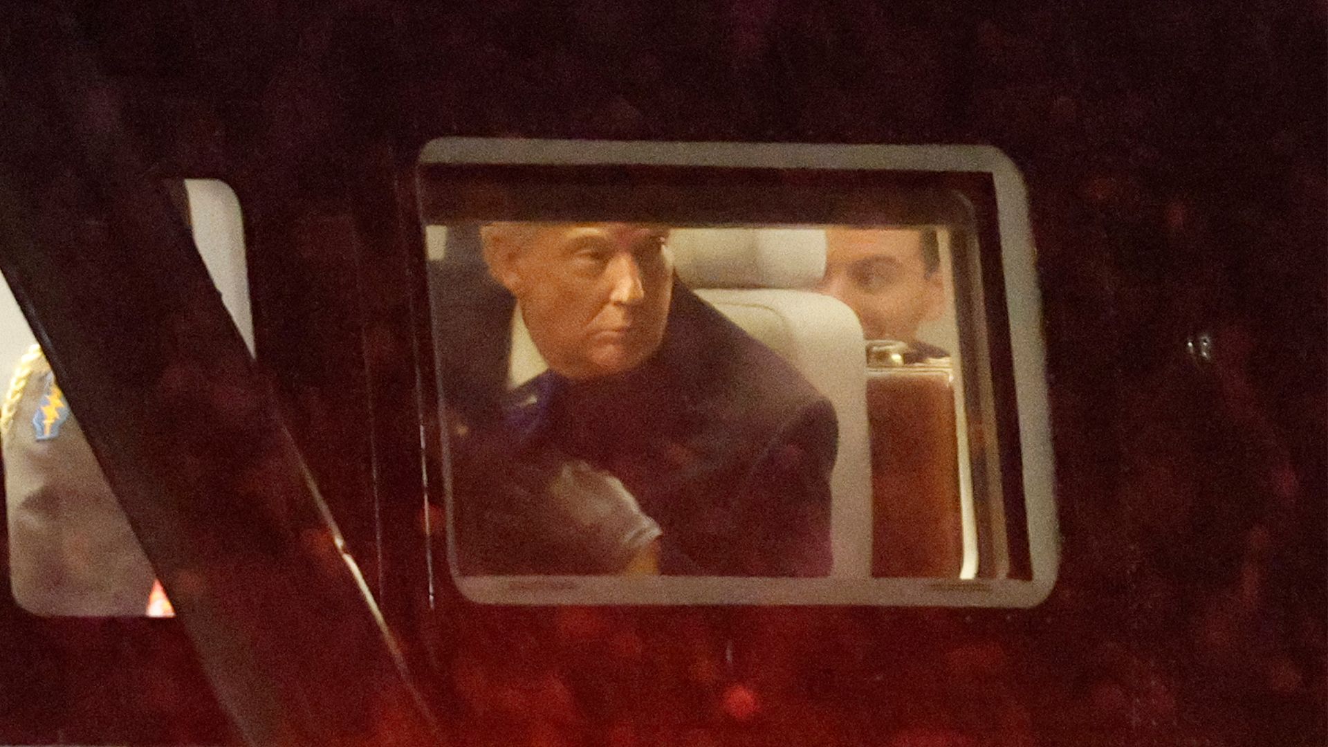 Trump överväger stöd till miliser i Iran