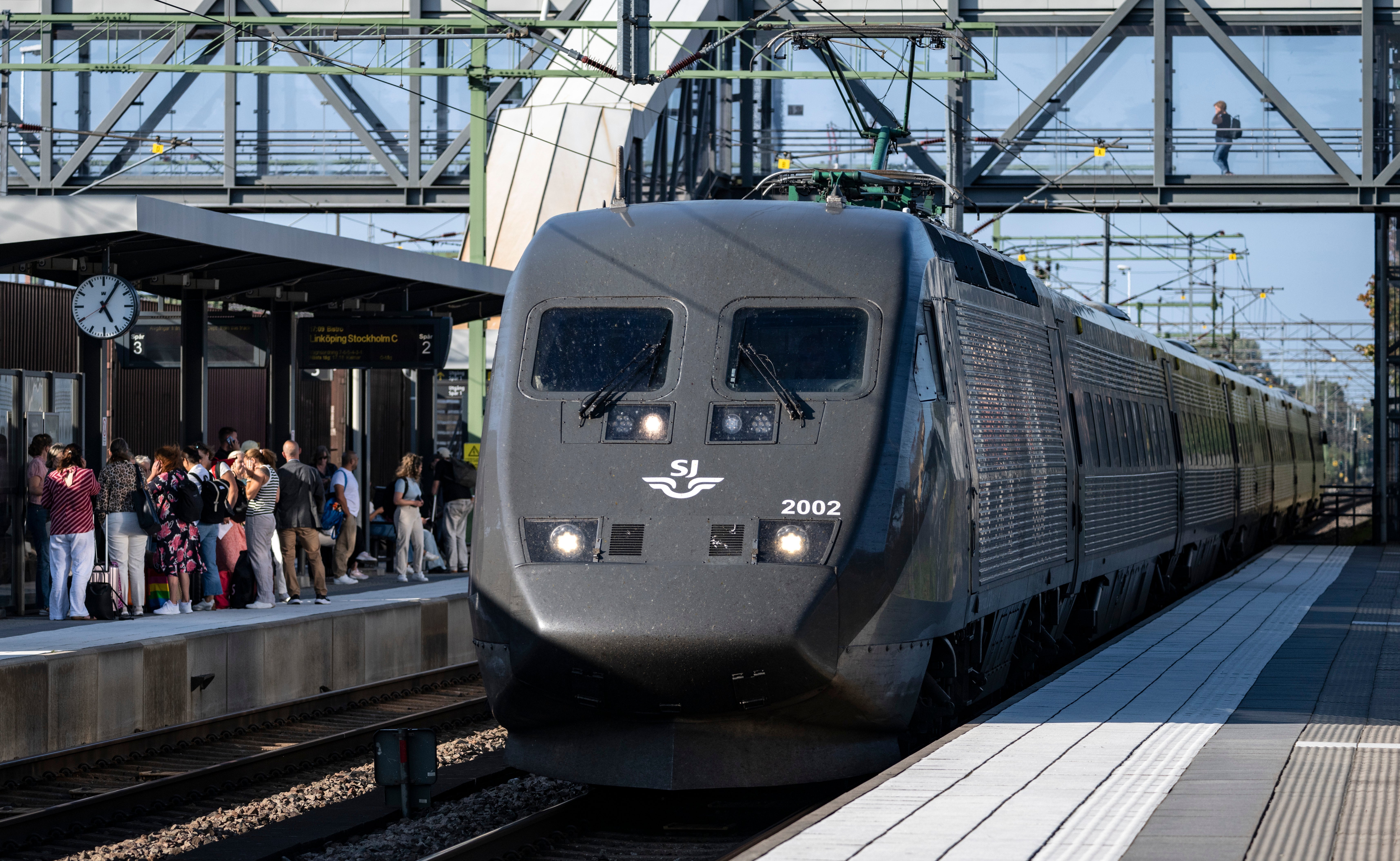 SJ akutstoppar X2000 – massinställda avgångar