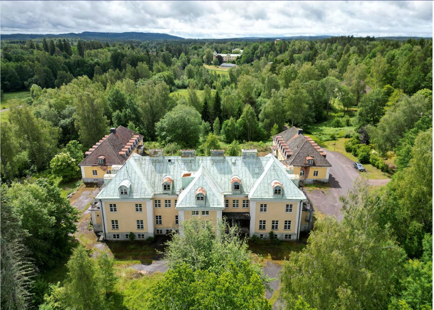 Bild på herrgården i Bona, Motala, som säljs. 