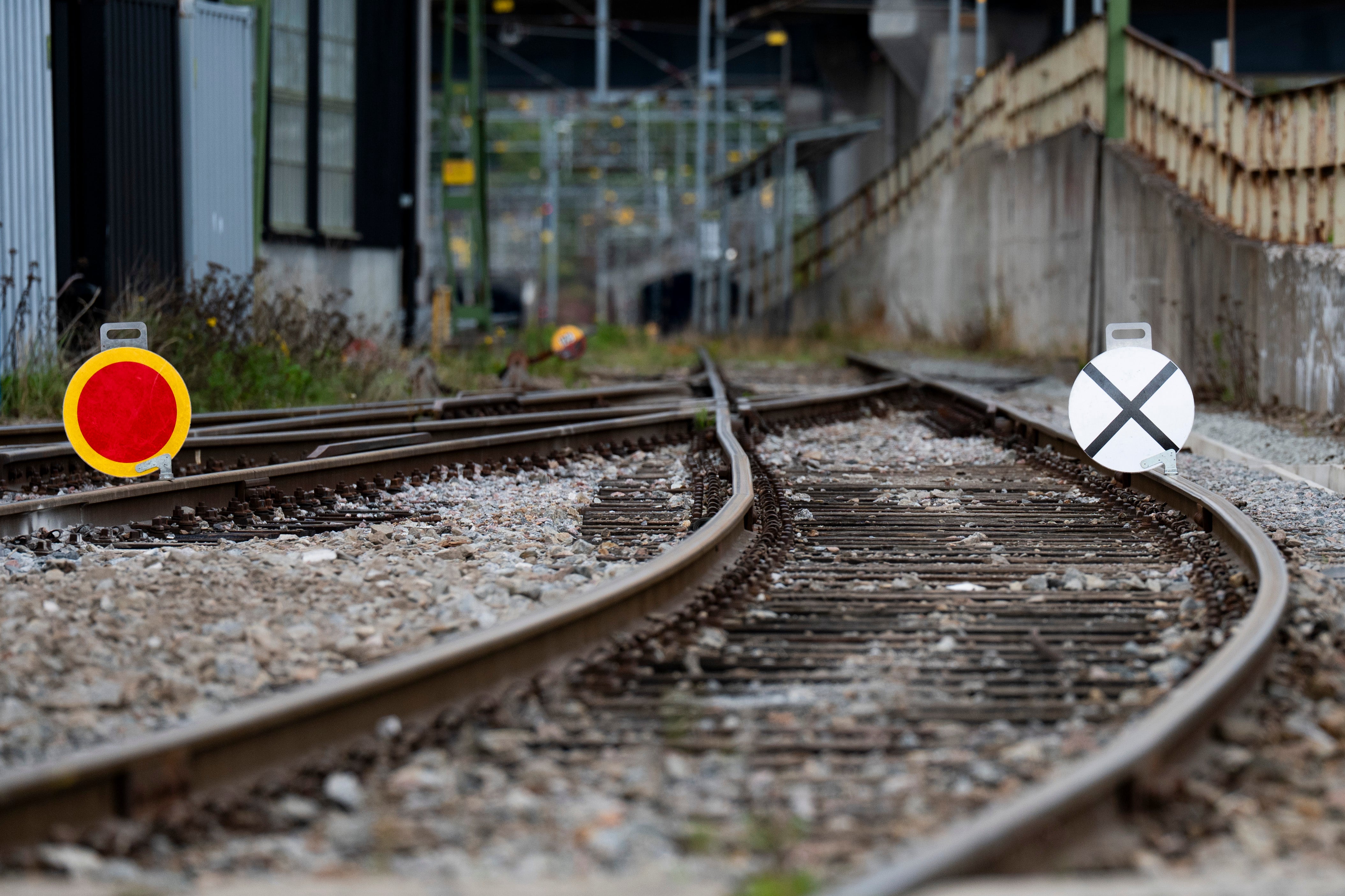 Kritiken mot regeringens nya järnvägsplan: ”Ett skämt” 