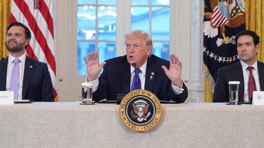 Vance till Iran: Trump är otålig