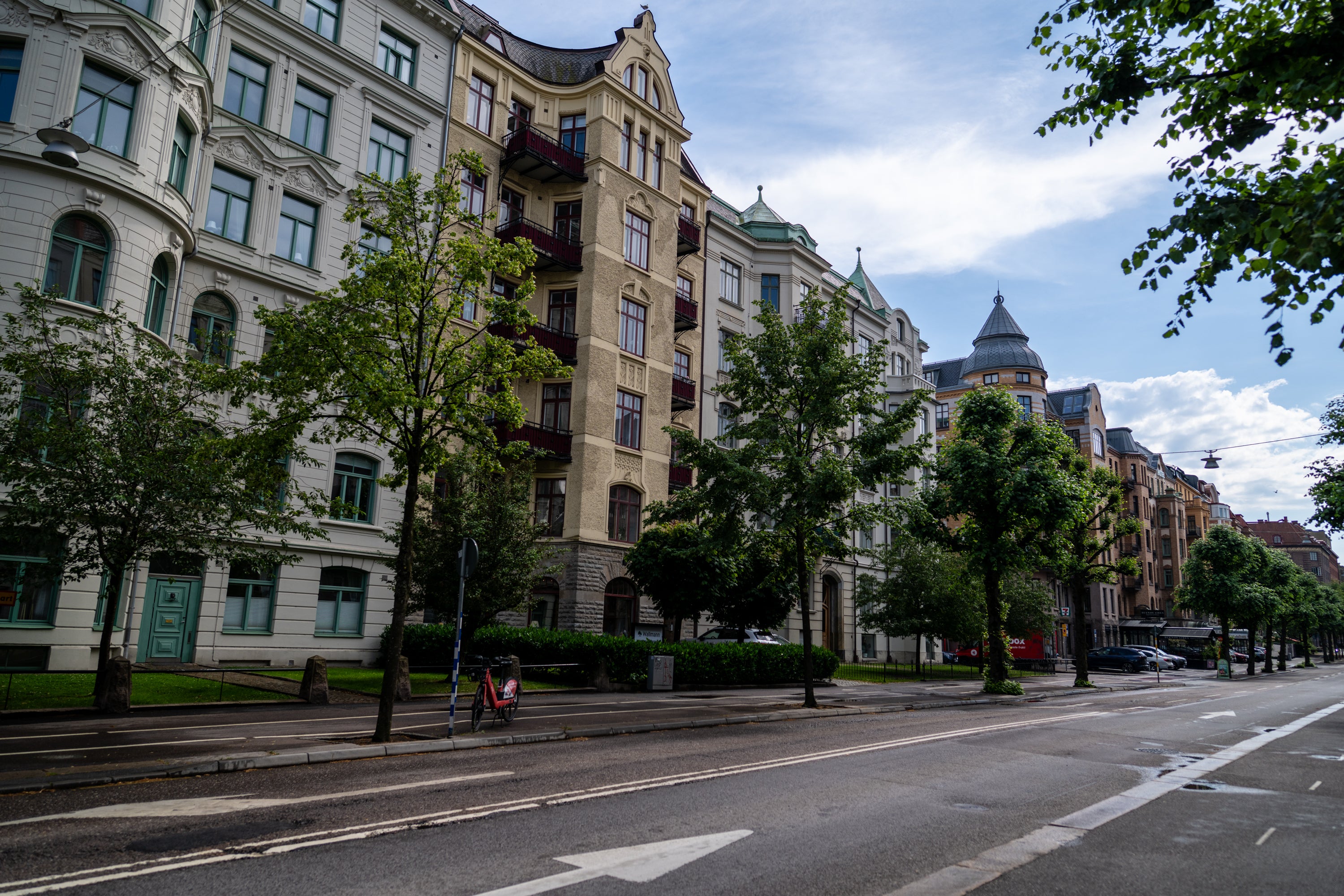 Sommaruppehåll för bostadspriserna