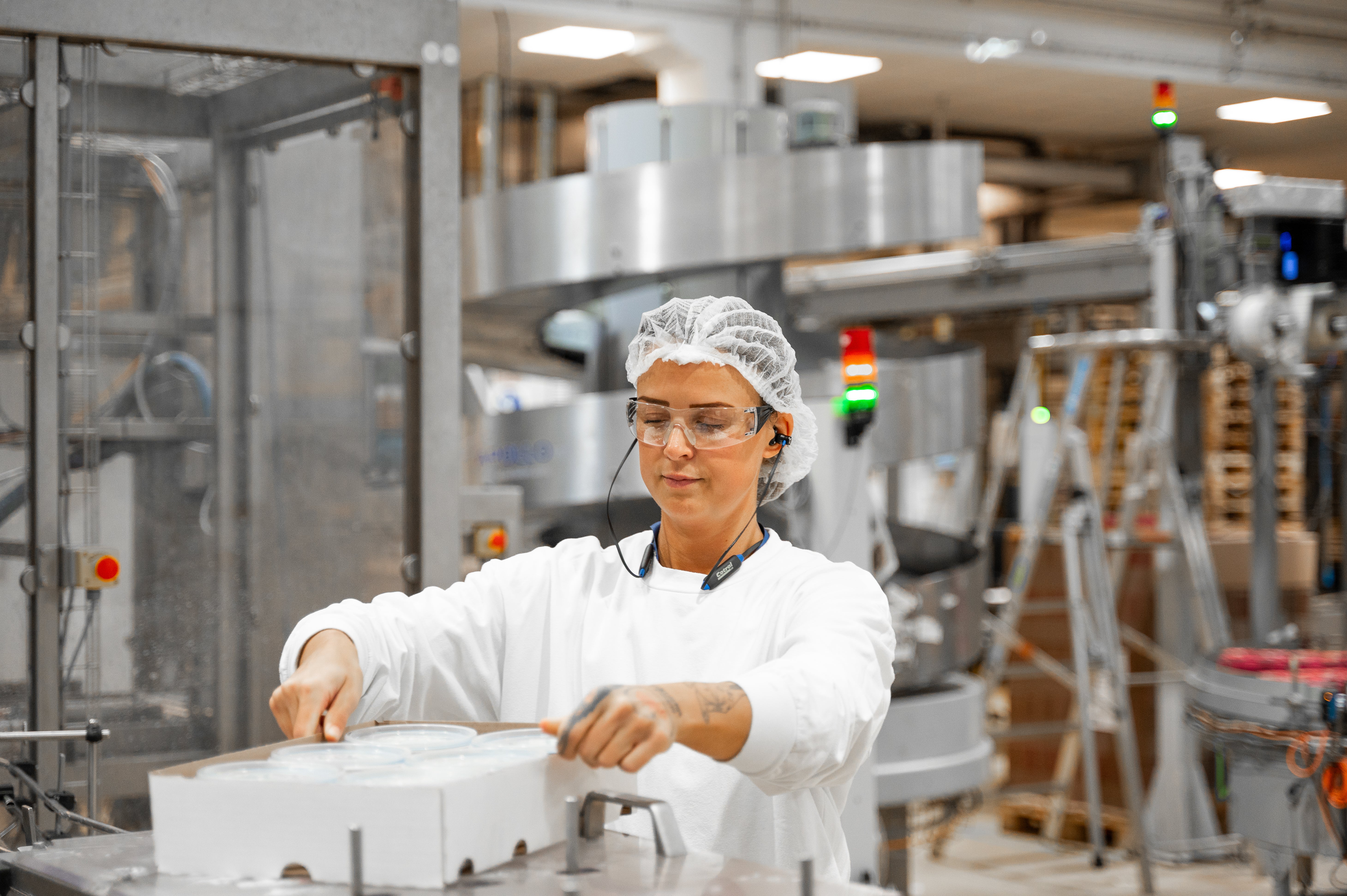 Då är bristen på kvarg i Sverige löst: ”Vi producerar dygnet runt”