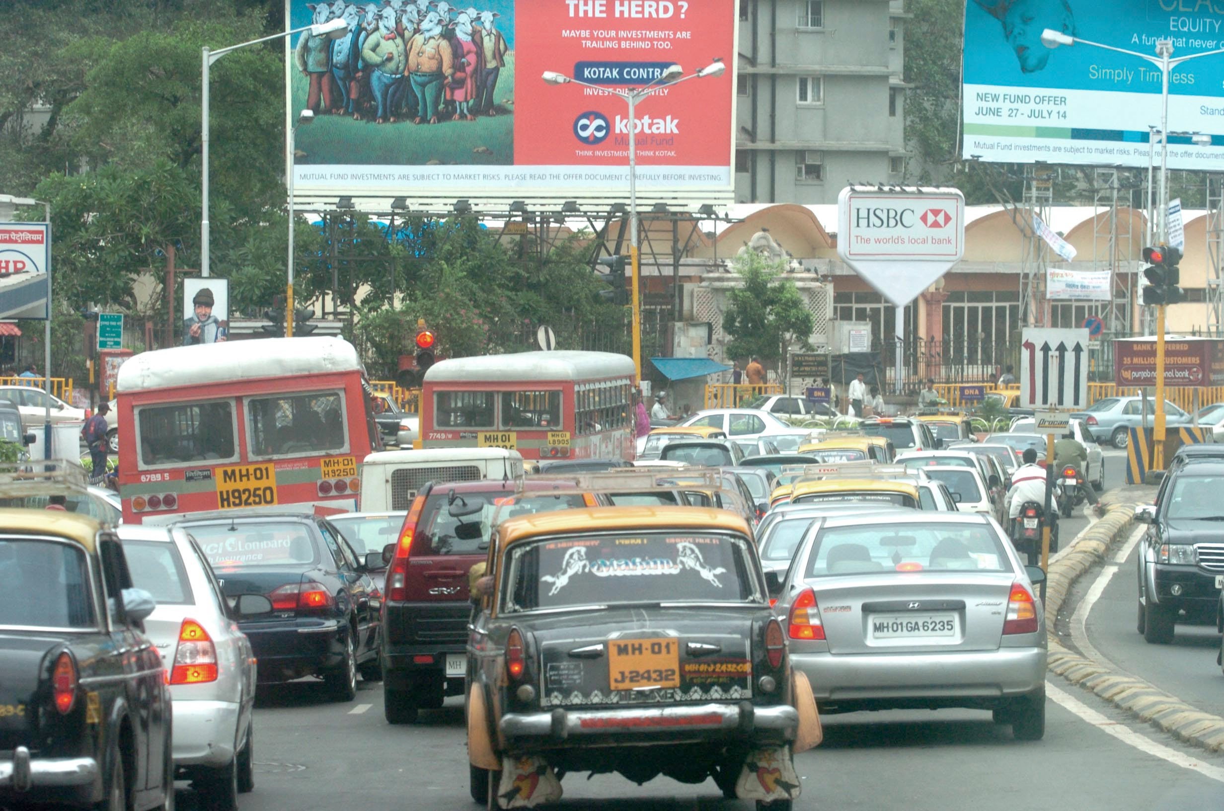 Indien trotsar spänningarna i Mellanöstern – köper iransk olja