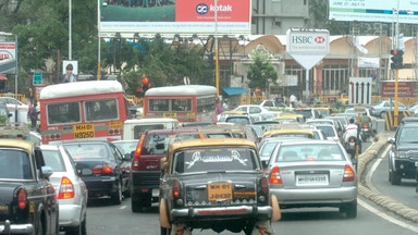 Indien trotsar spänningarna i Mellanöstern – köper iransk olja