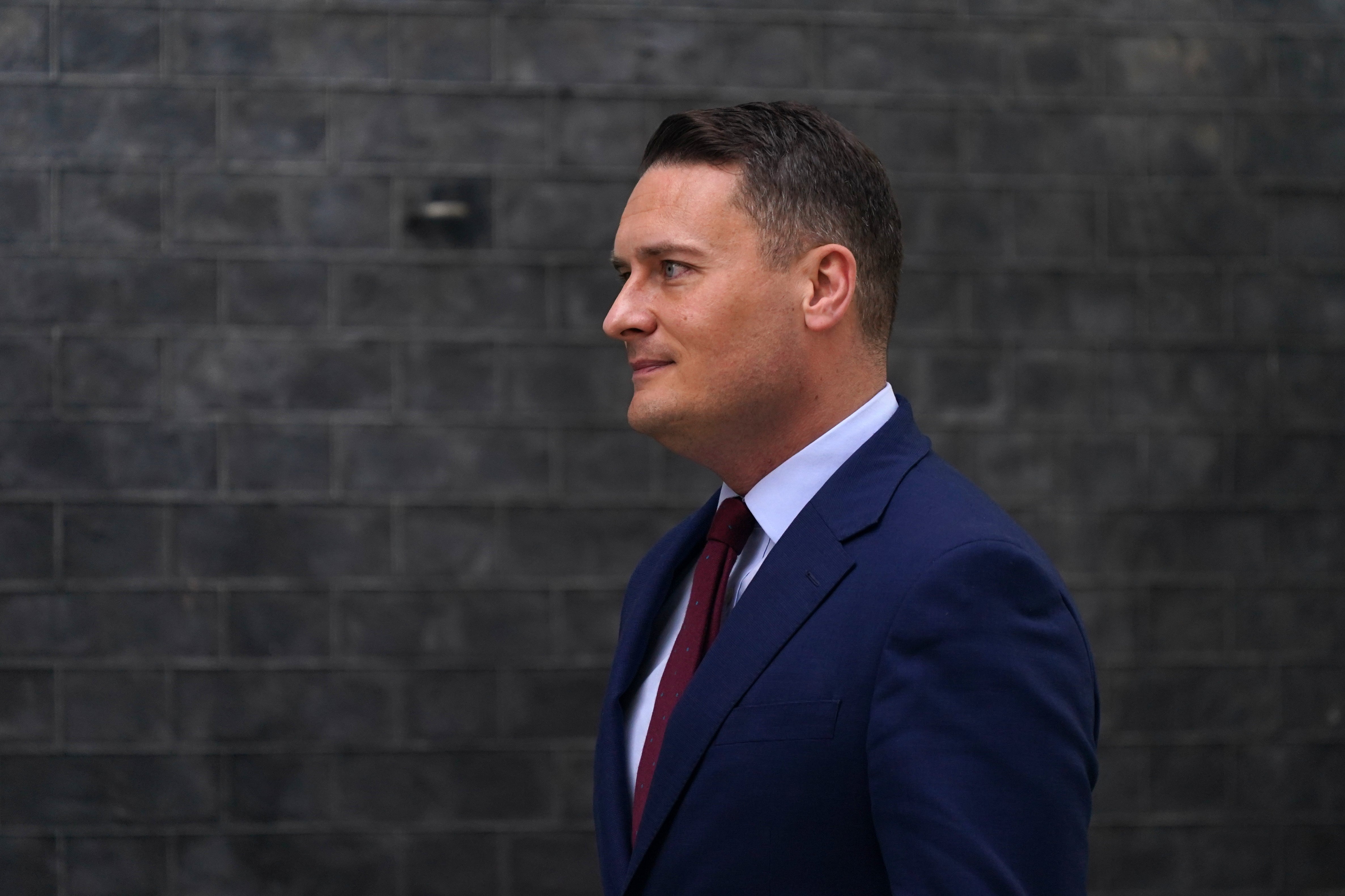 Brittisk minister avgår – utmanar Starmer om makten