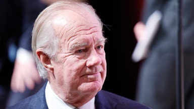 Sveriges rikaste storsäljer – har nu halverat innehavet