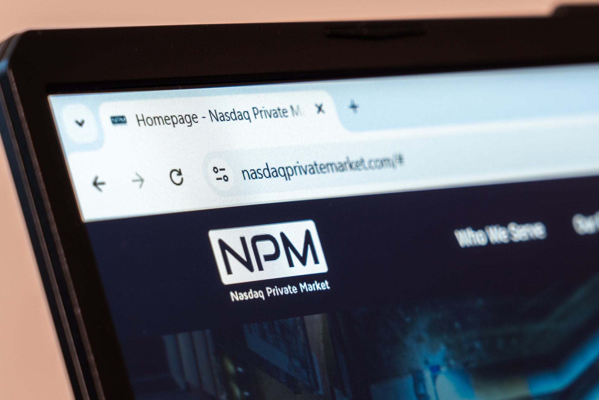 Skärmbild av NPM (Nasdaq Private Market) webbplats öppen i en webbläsare på en datorskärm.