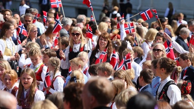 Norska studenter får 30 000 kronor för att festa: ”Viktigt”