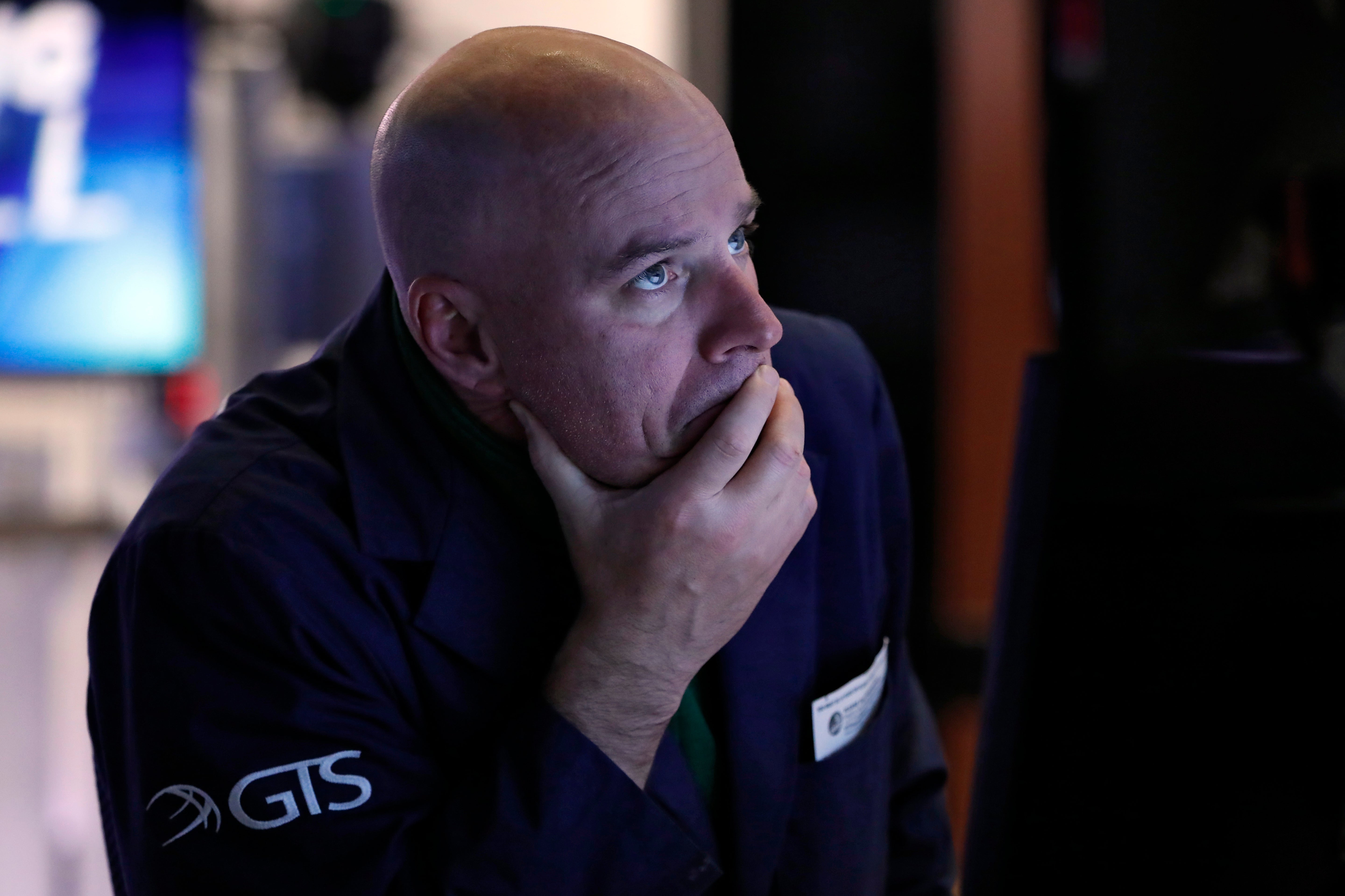Wall Street faller – teknikraset fortsätter