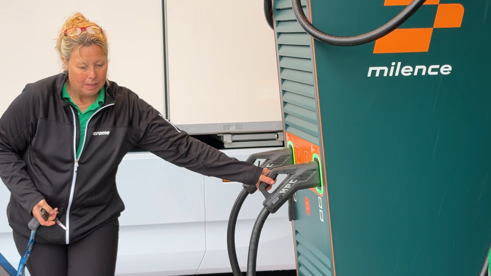 Laddning hos Milence i Varberg