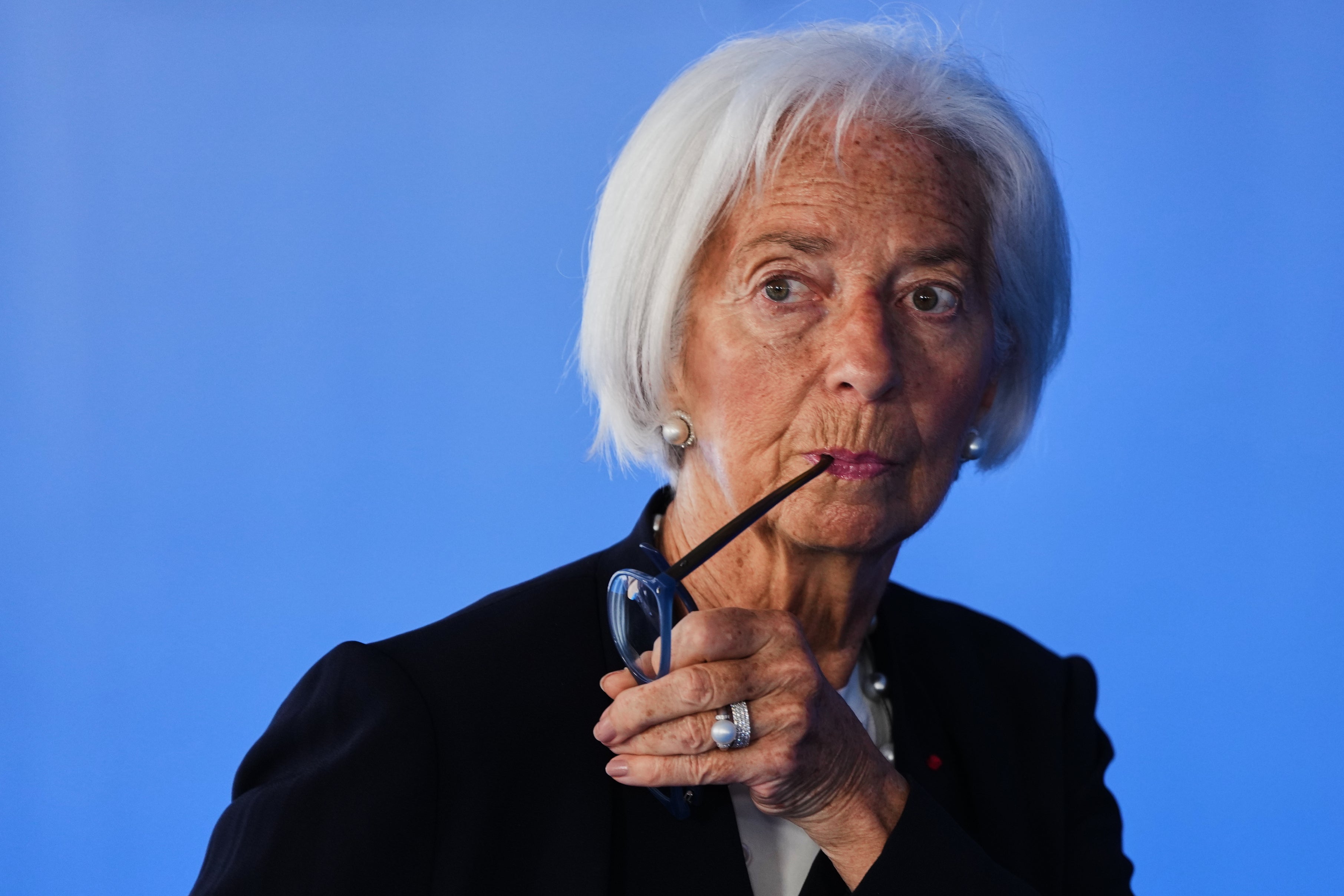Experter i enkät: ECB höjer räntan två gånger i år