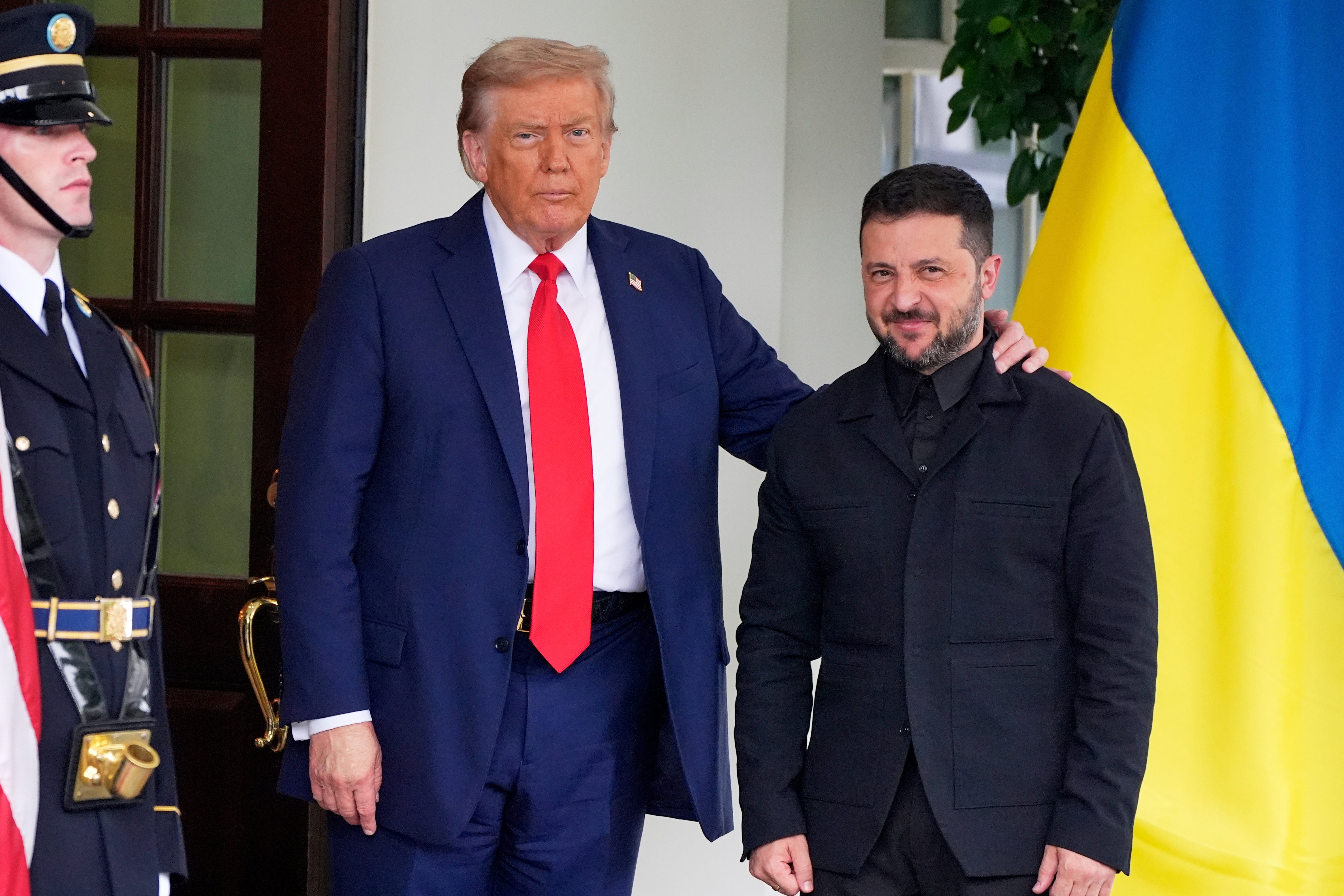 Zelenskyj ska ”arbeta vidare” med Trumps fredsförslag