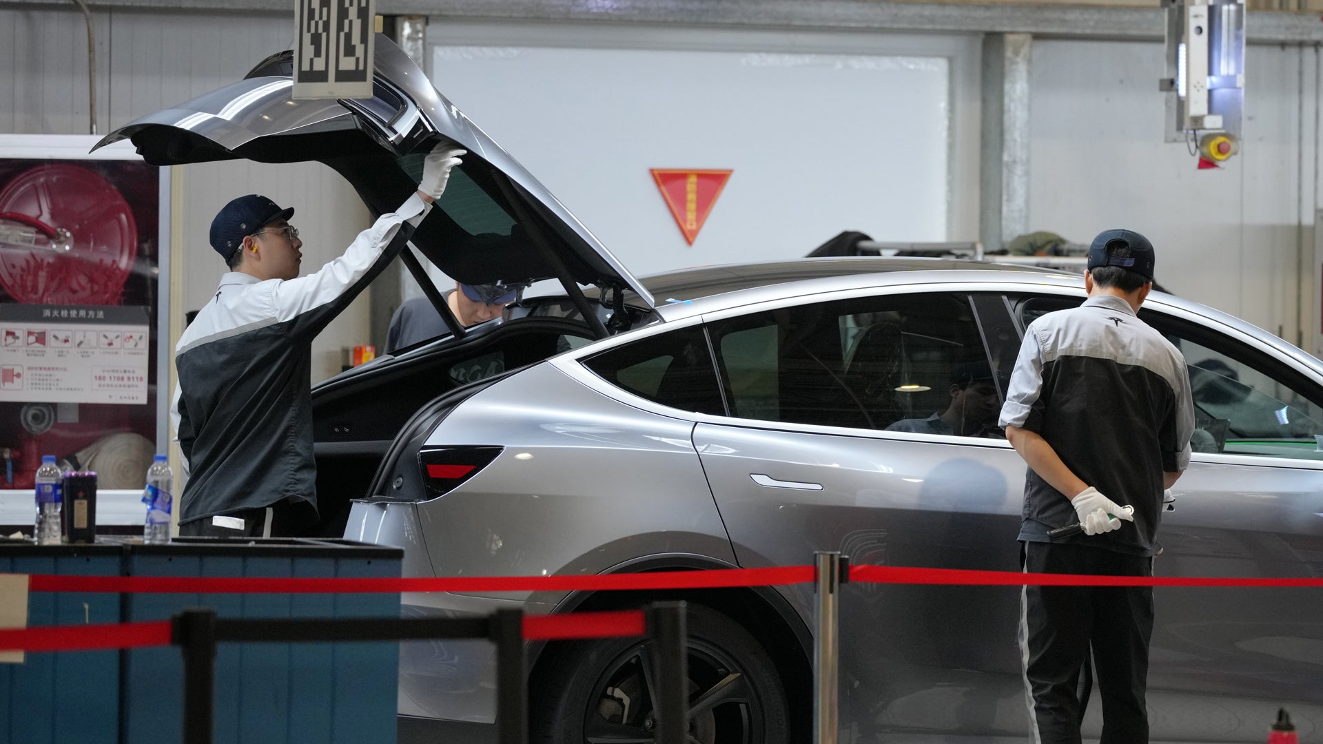 Tesla i rättstvist i Kina – om självkörande bilar