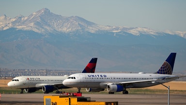 Flygtrafiken i USA dras ned – bolagen faller