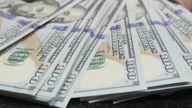 Sentimentet försämras – räntor upp, dollarn stärks