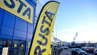 Rusta rasar efter slopad köprekommendation