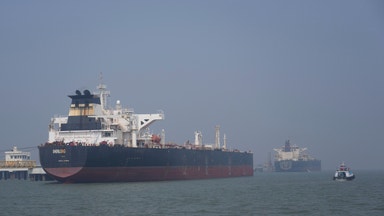 Iran styr trafiken i Hormuz: “Tillåter utvalda fartyg”