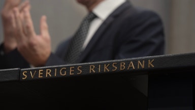 SEB sänker tillväxtprognosen – Riksbanken väntas avvakta