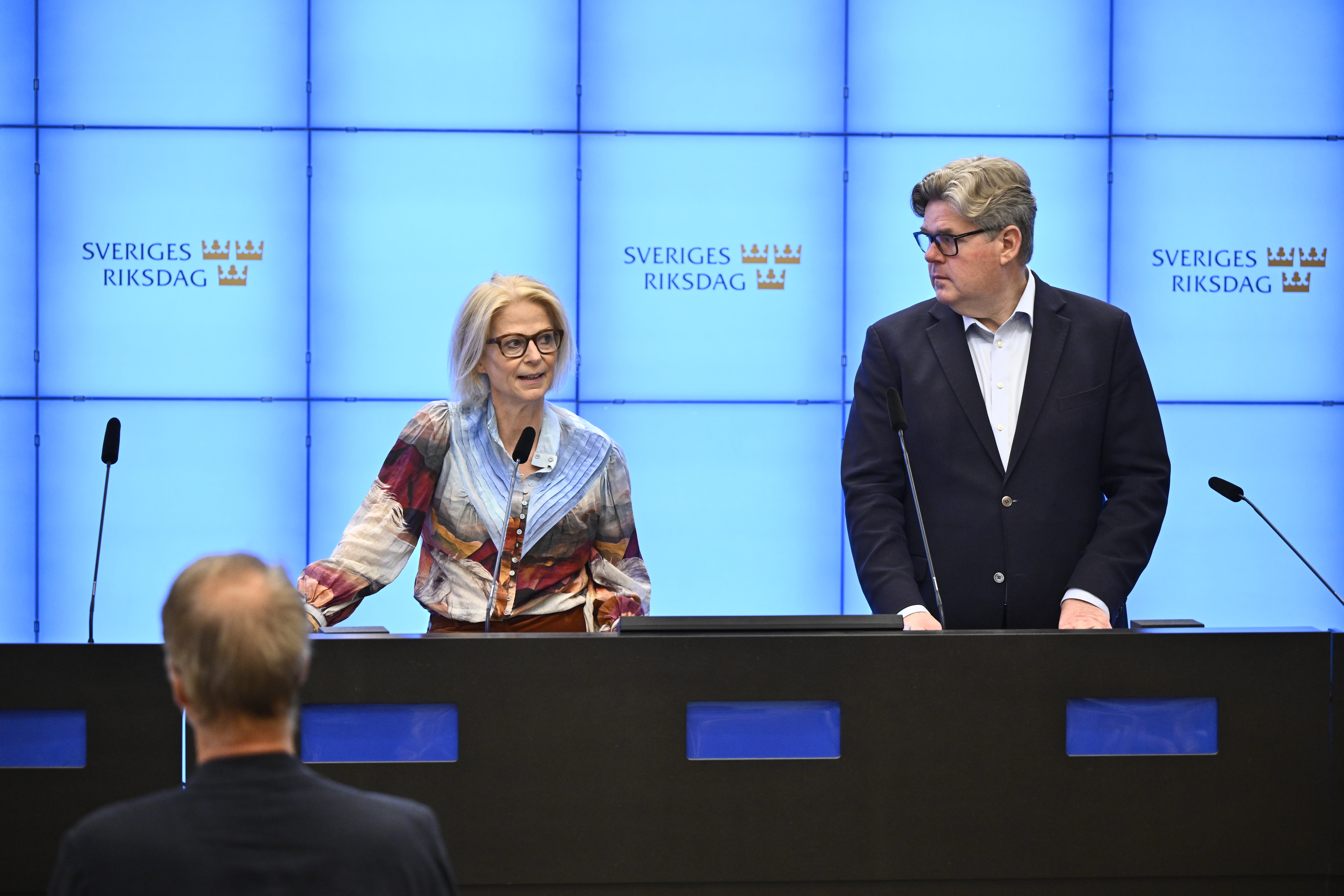 Moderaternas nya drag: Sänka skatten mer – ”ska alltid löna sig att arbeta”