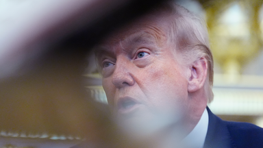 Trump pausar attacker i Iran – uppgången avtar efter motstridiga uppgifter