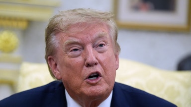 Väljarstödet för Trump faller till ny bottennivå