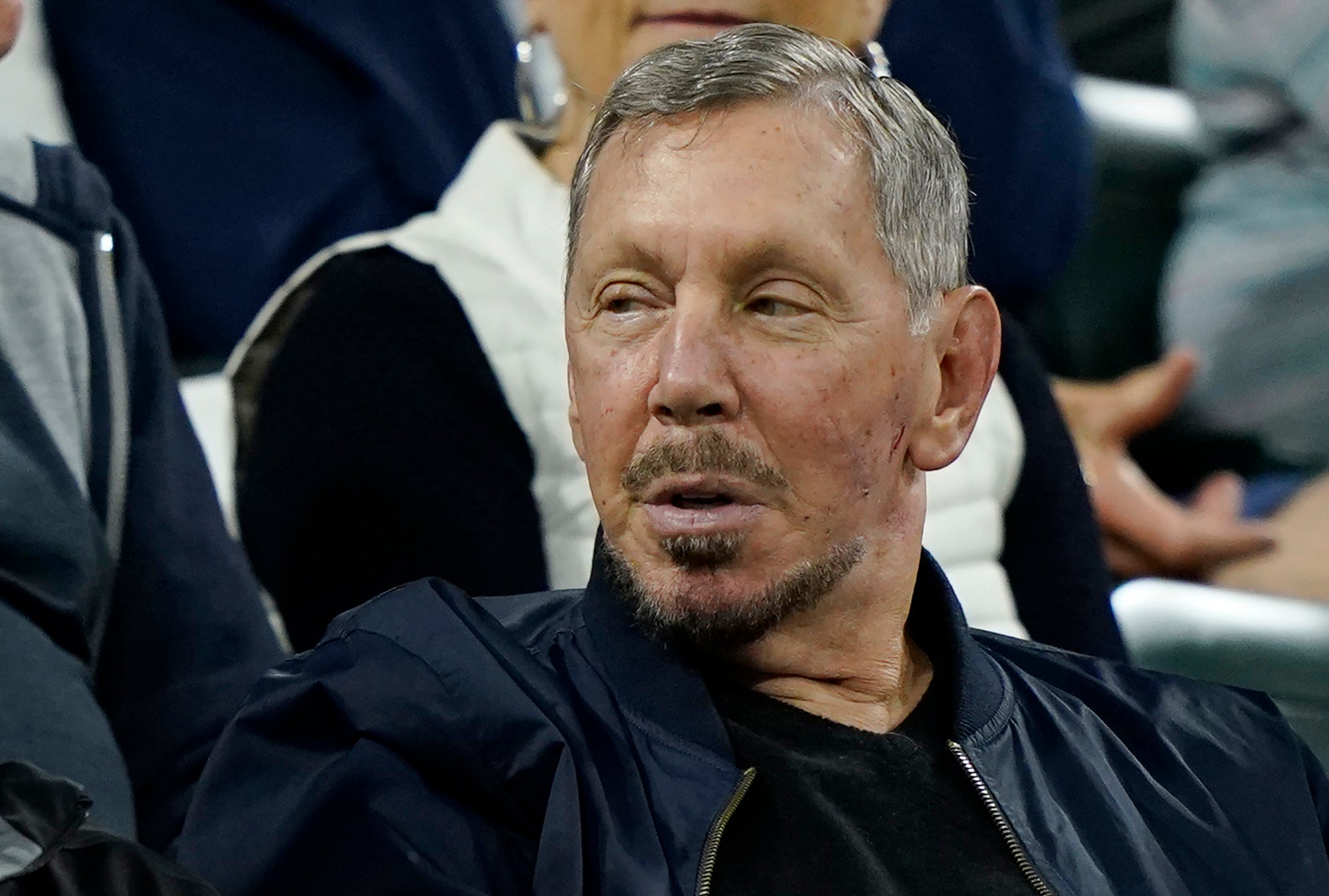 Oracle-grundaren stoppar planerad miljardförsäljning