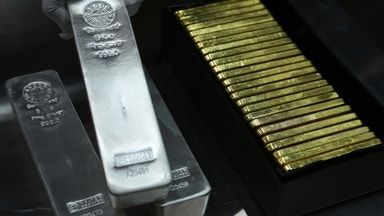 Stora prisfall på silver och guld