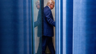 Experten sågar Trumps fredsplan: ”Förhandlar med sig själv”