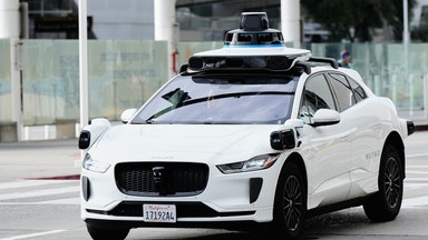 Uppgifter: Waymo överväger avsluta Uber-samarbete