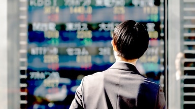 Uppåt i Asien – försvarsaktier rusar