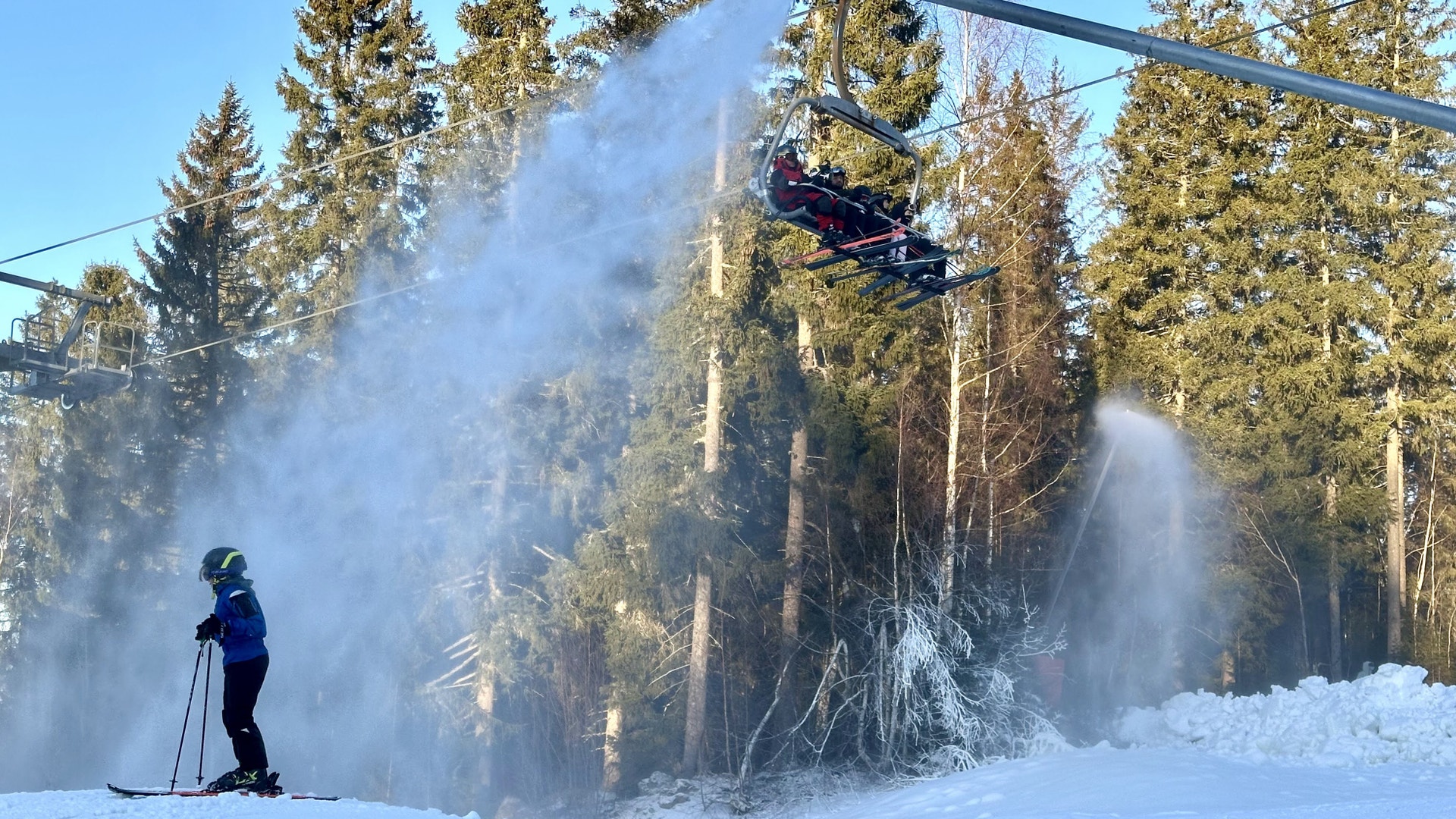Snökanon ger kanonsnö i backarna