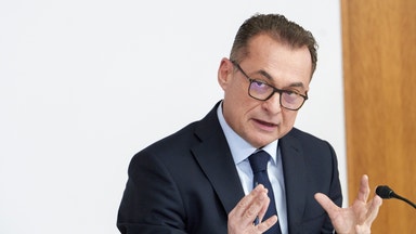 ECB-toppar varnar: Konflikten kan tvinga fram räntehöjning i juni